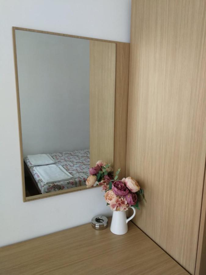Къща За Гости The Sunny Corner โซโซโปล ภายนอก รูปภาพ